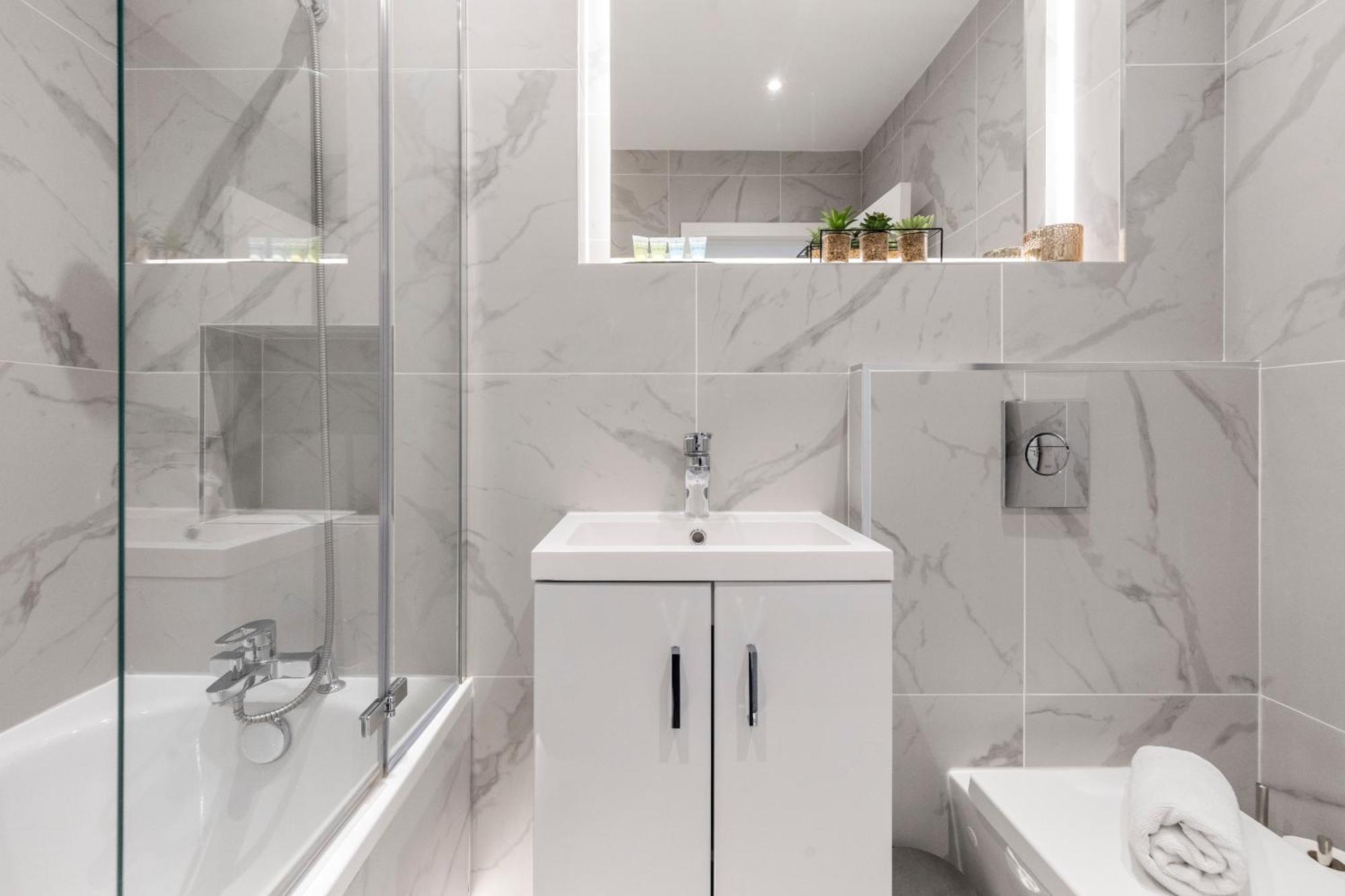 Luxurious 2 Bedroom - Apartment - Central Location ロンドン エクステリア 写真