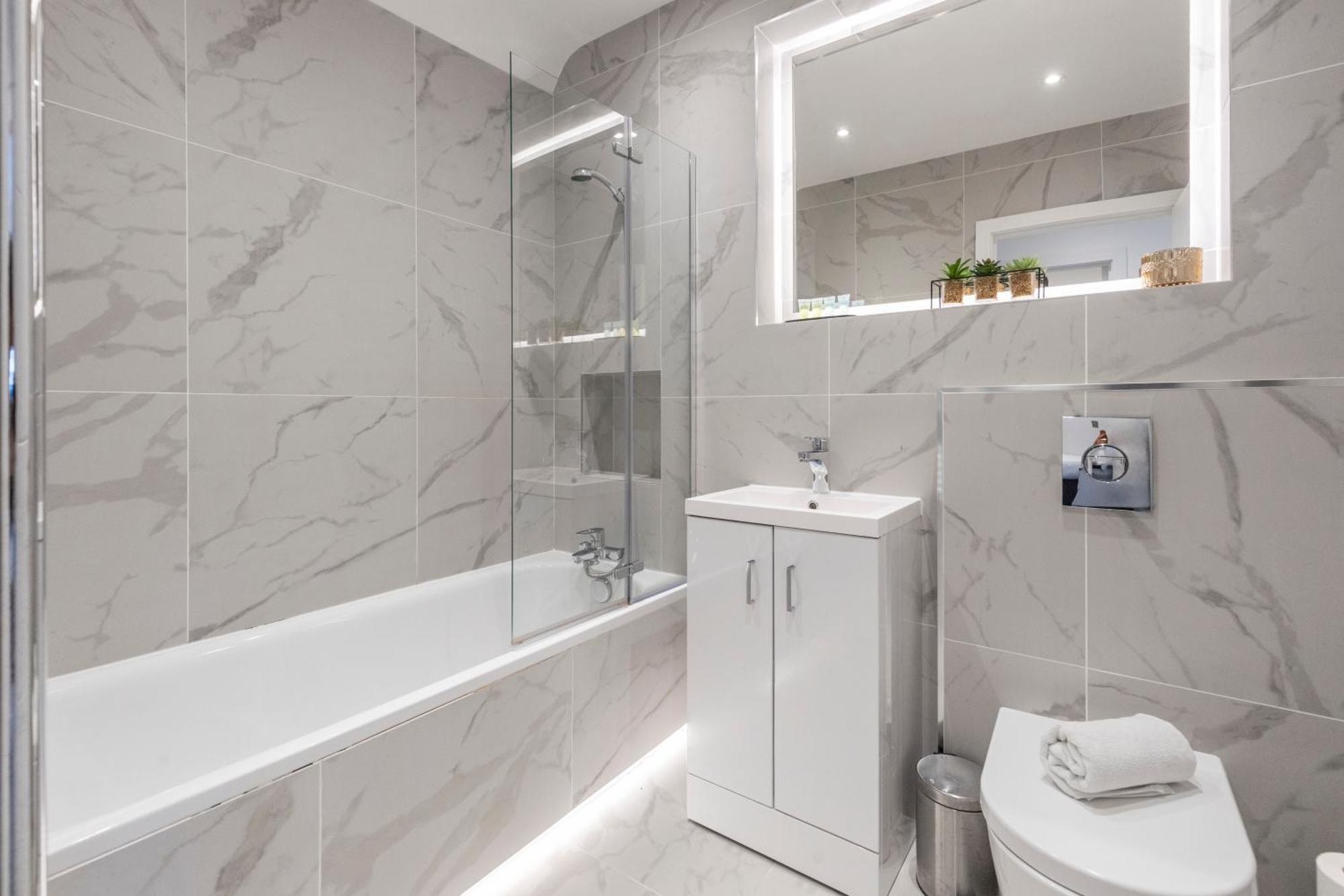 Luxurious 2 Bedroom - Apartment - Central Location ロンドン エクステリア 写真